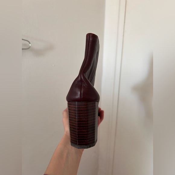 GREY CITY - Women’s Burgundy Leather Octogon Heel - Size 6 - Picture 6 of 9